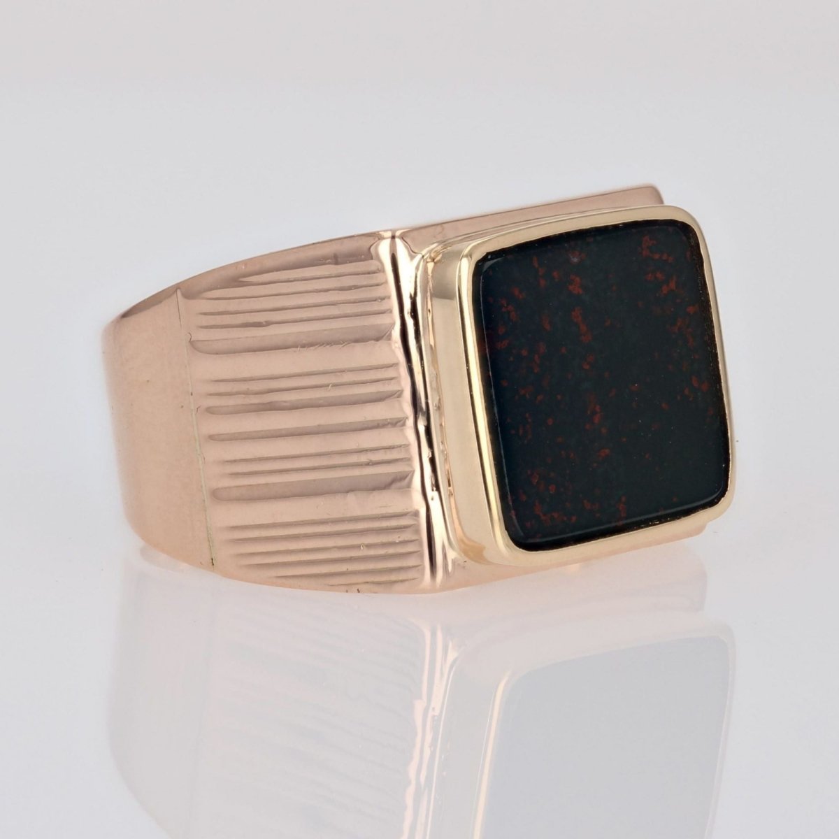 Chevalière ancienne or et jaspe sanguin - Castafiore