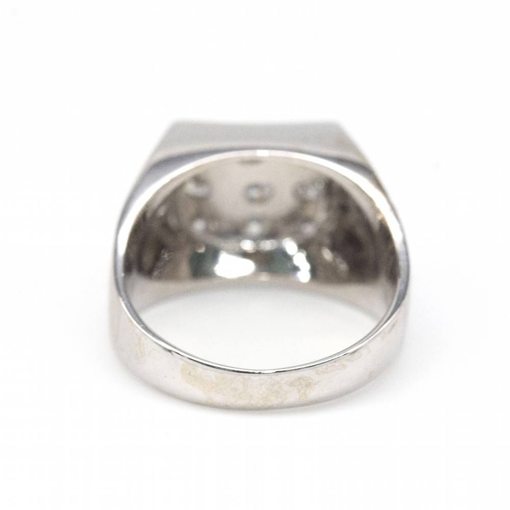 Chevalière en or blanc et diamants - Castafiore