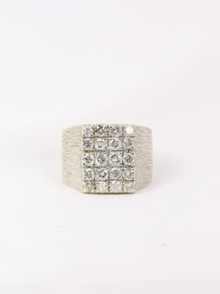 Chevalière vintage en or pavée de diamants - Castafiore