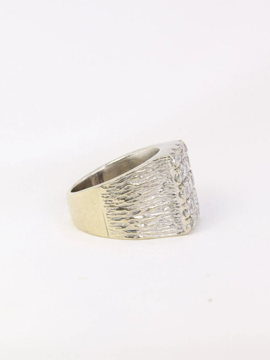 Chevalière vintage en or pavée de diamants - Castafiore