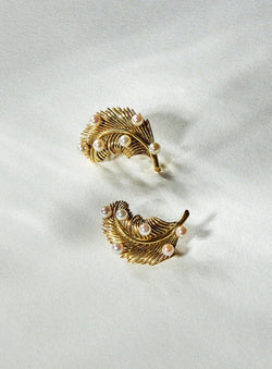 Clips d'oreille plume or jaune et perles - Castafiore
