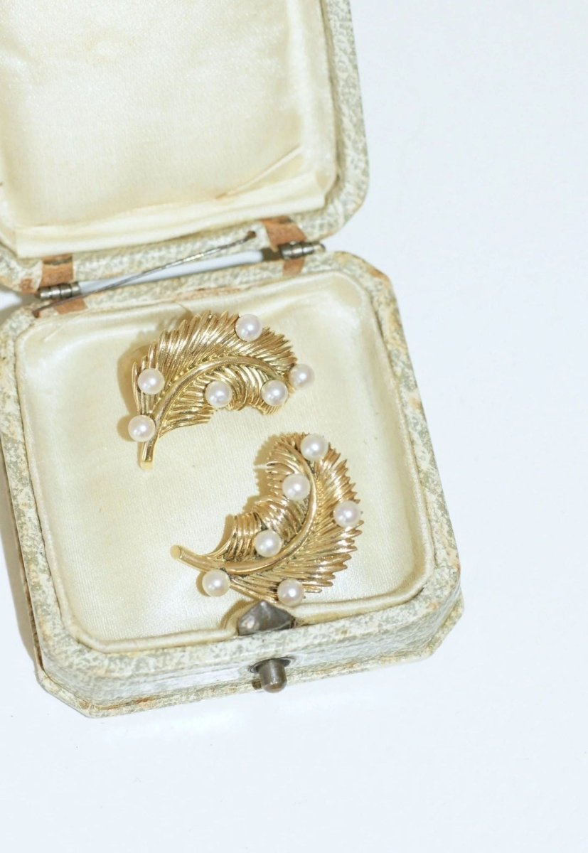 Clips d'oreille plume or jaune et perles - Castafiore