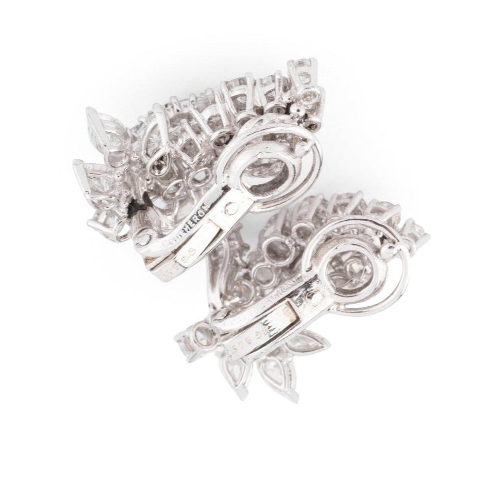 Clips d'oreilles BOUCHERON en or blanc et diamant - Castafiore