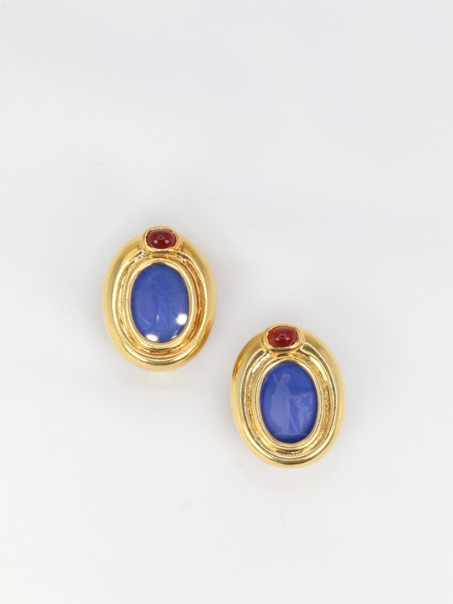 Clips d’oreilles vintage en or, intaille en verre bleu et cornaline - Castafiore