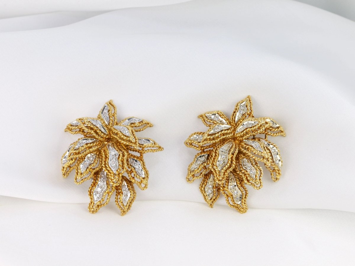 Clips d’oreilles vintage fleur en or et diamants - Castafiore