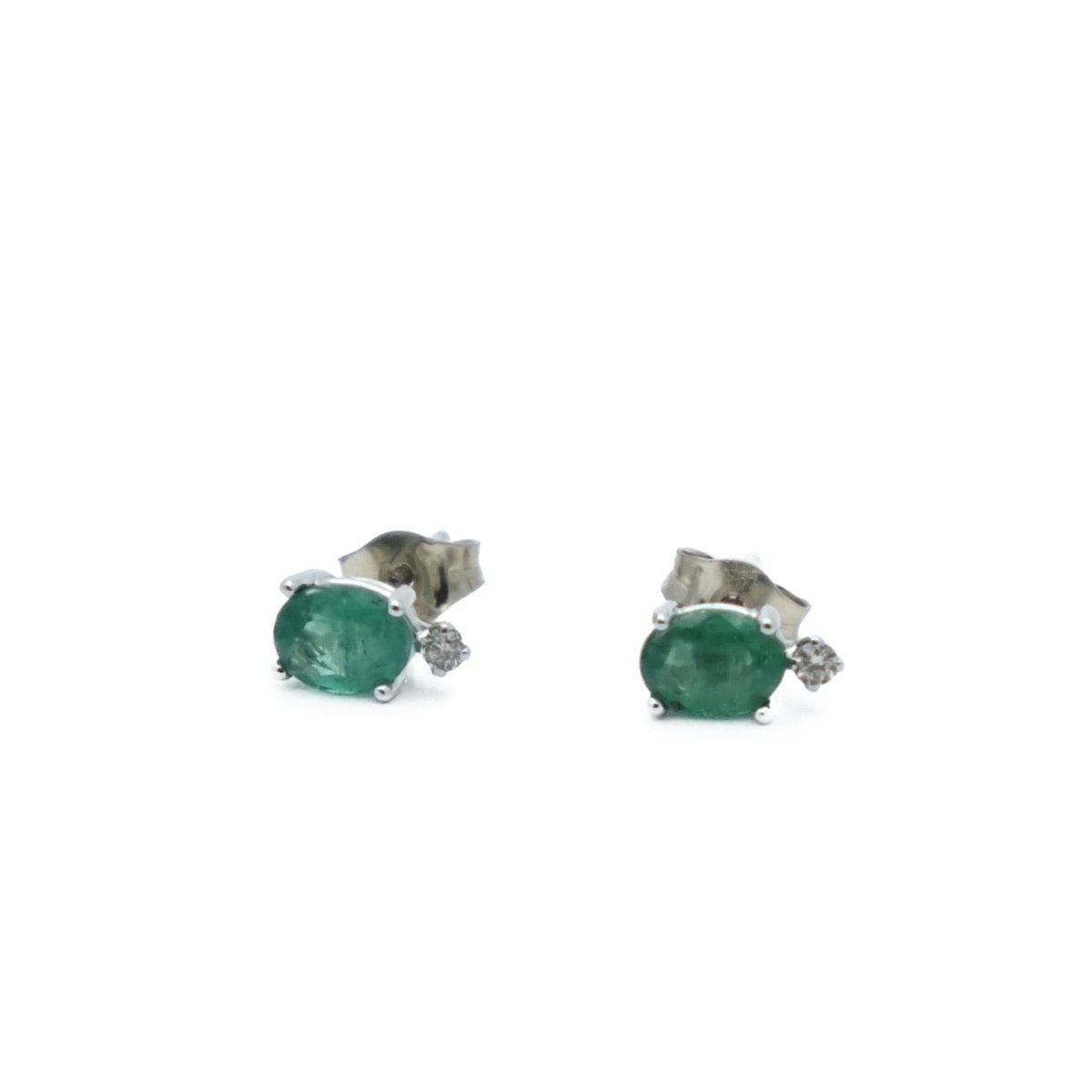 Clous d'oreilles en or blanc et émeraude - Castafiore