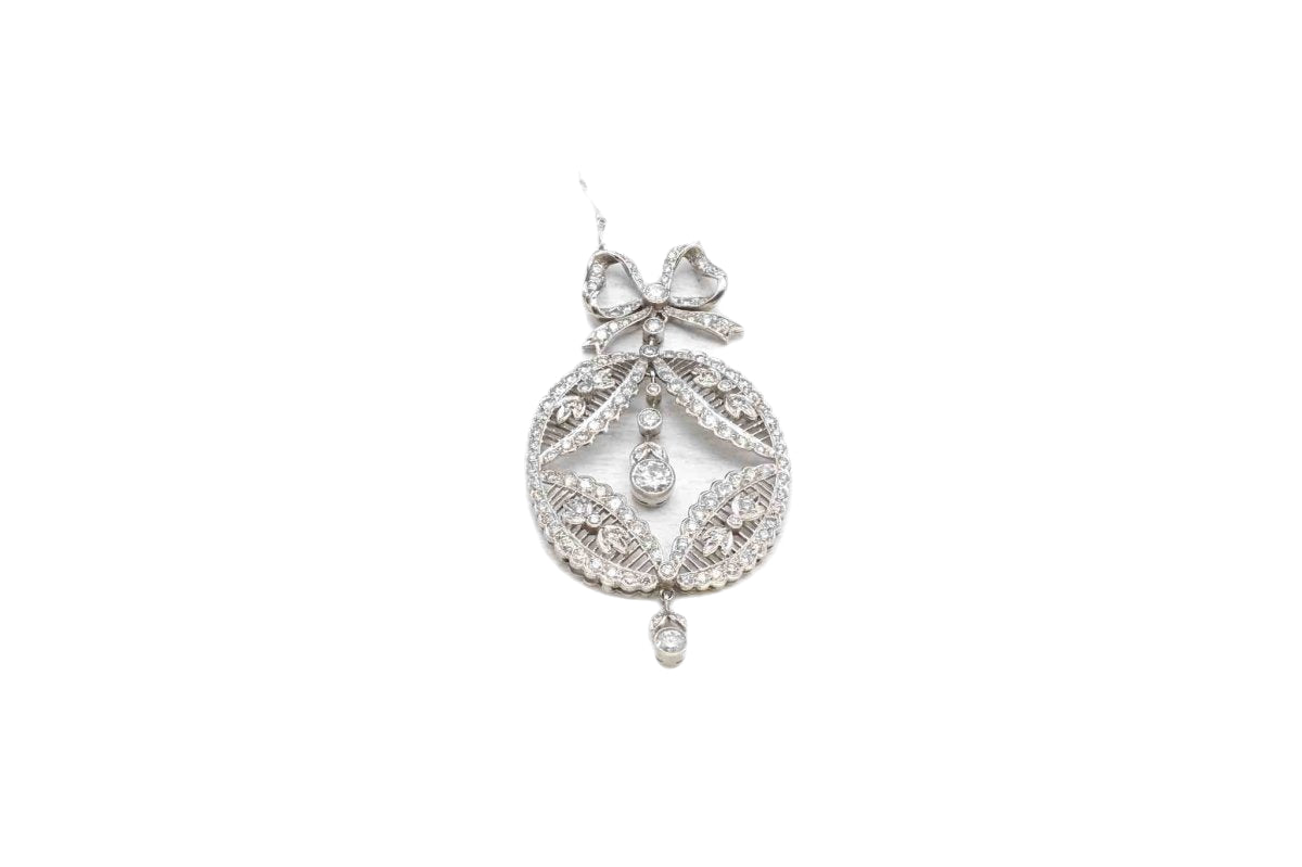 Collier 1900 diamants en platine - Castafiore