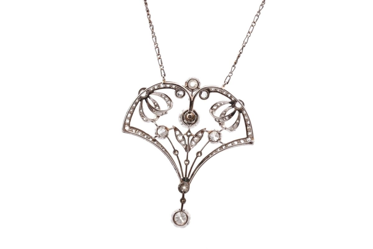 Collier ancien en platine et diamants - Castafiore