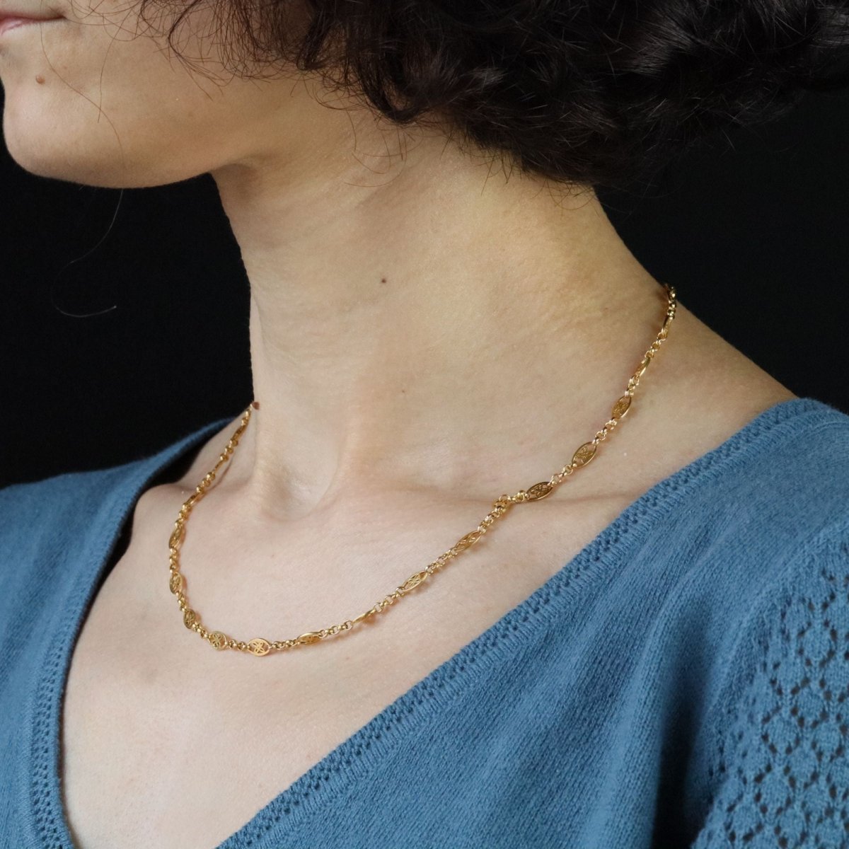 Collier ancien motifs ajourés en or jaune - Castafiore