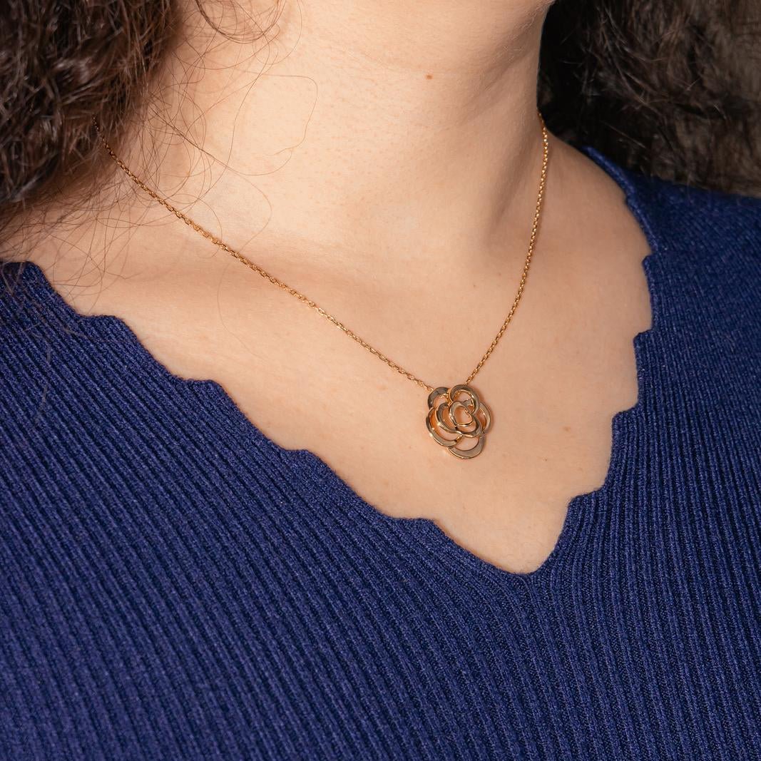 Collier Chaîne CHANEL "Camélia" en or jaune - Castafiore