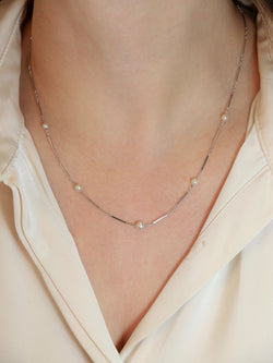 Collier chaîne vintage or blanc perles - Castafiore