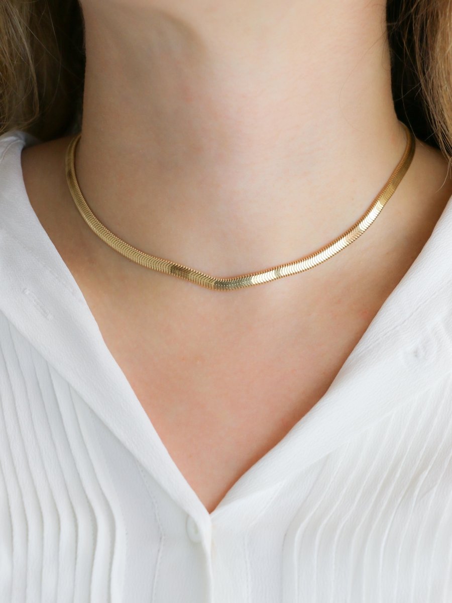 Collier chaine vintage or jaune maille plate - Castafiore