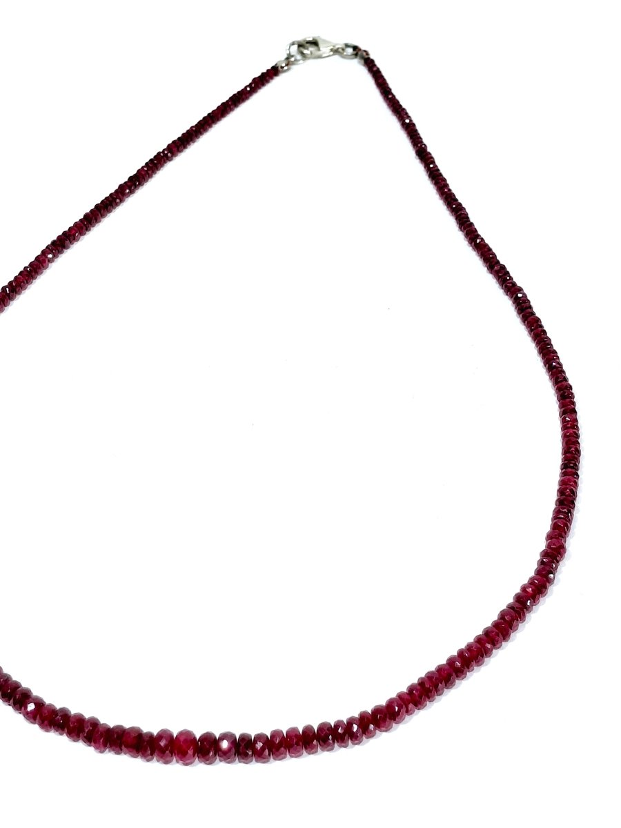 Collier de Perles en rubis - Castafiore