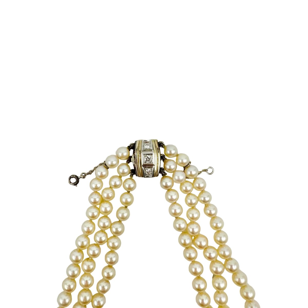 Collier de Perles trois rangs en perle de culture, or blanc et diamants - Castafiore