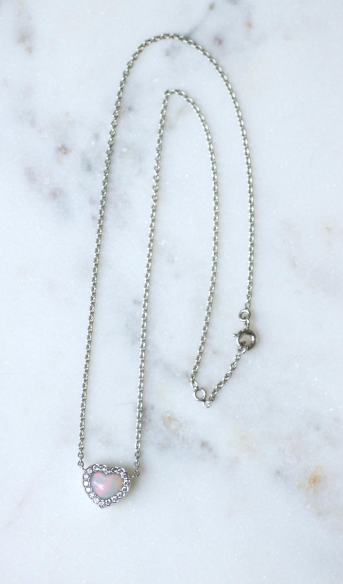 Collier Dior Happy Birth Coeur Opale et Diamants sur Or Blanc - Castafiore