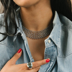 Collier Draperie en or blanc et saphirs - Castafiore