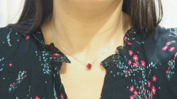 Collier en or blanc, Rubis ovale et diamant