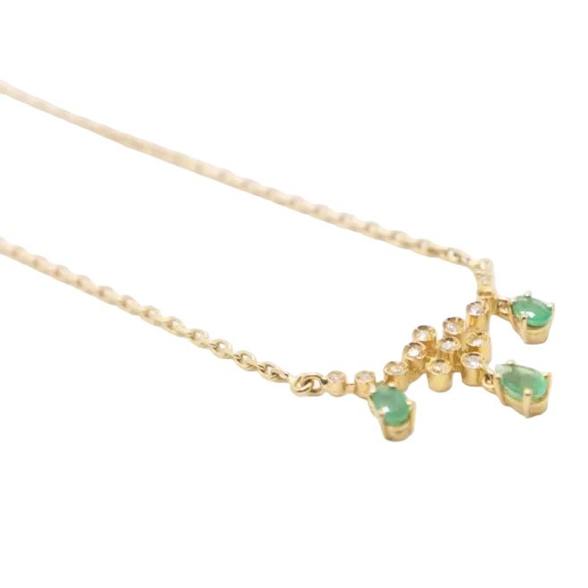 Collier en or jaune, émeraudes et diamants - Castafiore
