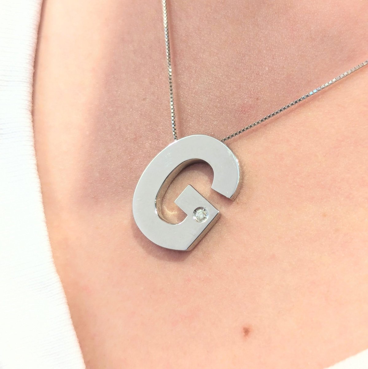 Collier "G" en or blanc et diamant - Castafiore