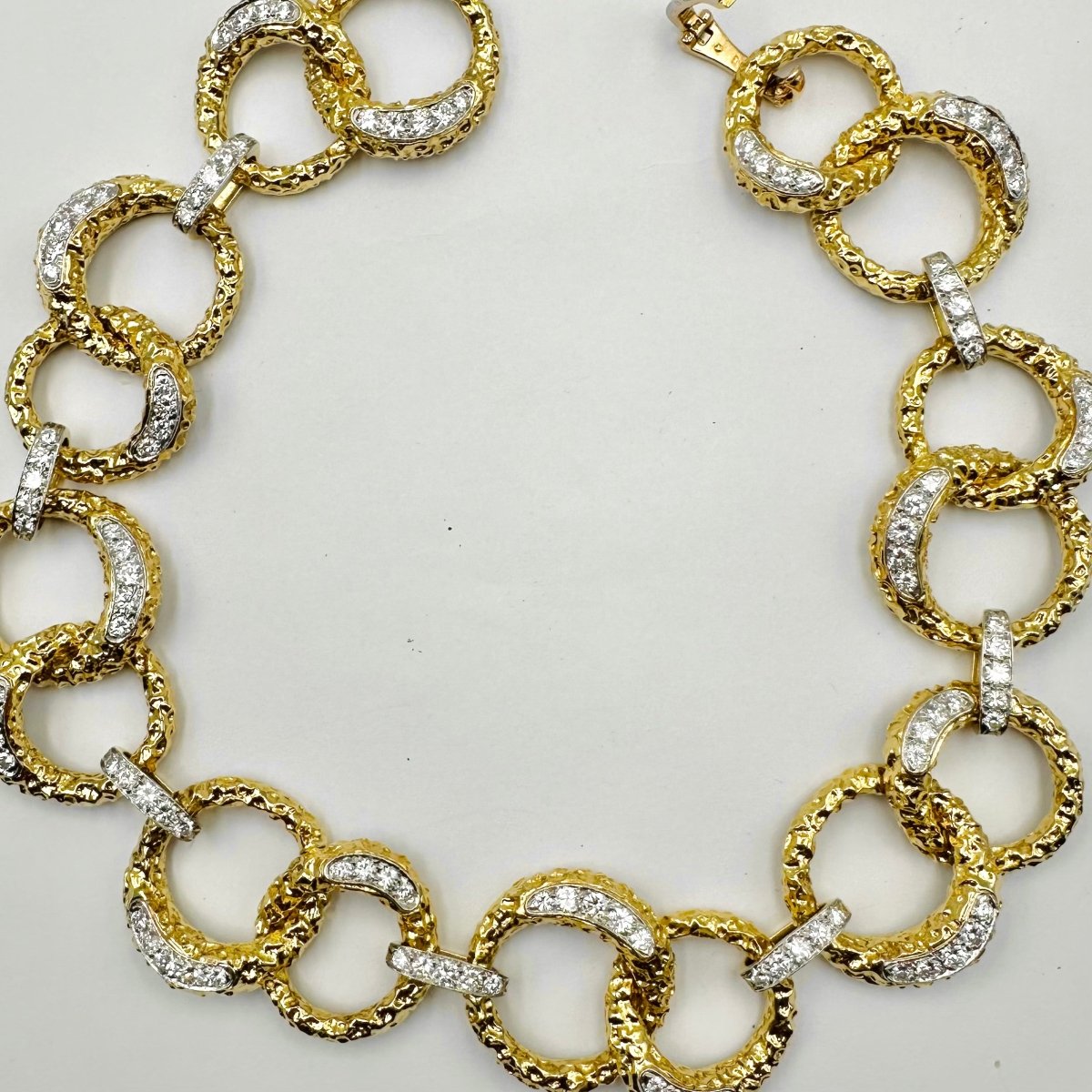 Collier M. GERARD en or jaune, platine et diamants - Castafiore