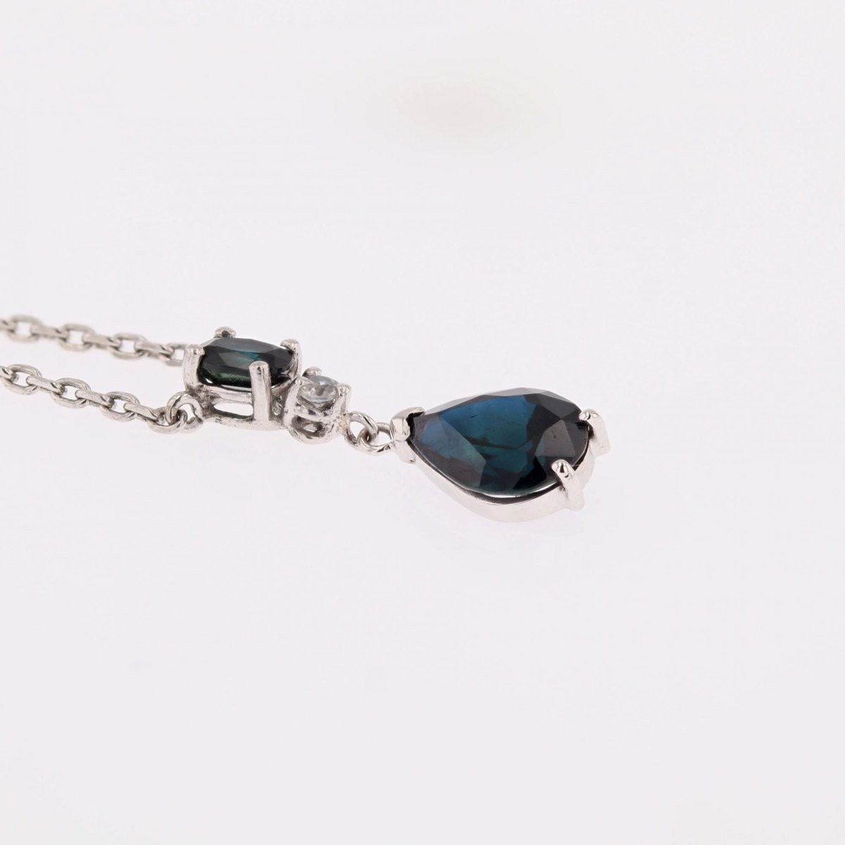 Collier maille forçat en or blanc et saphir - Castafiore