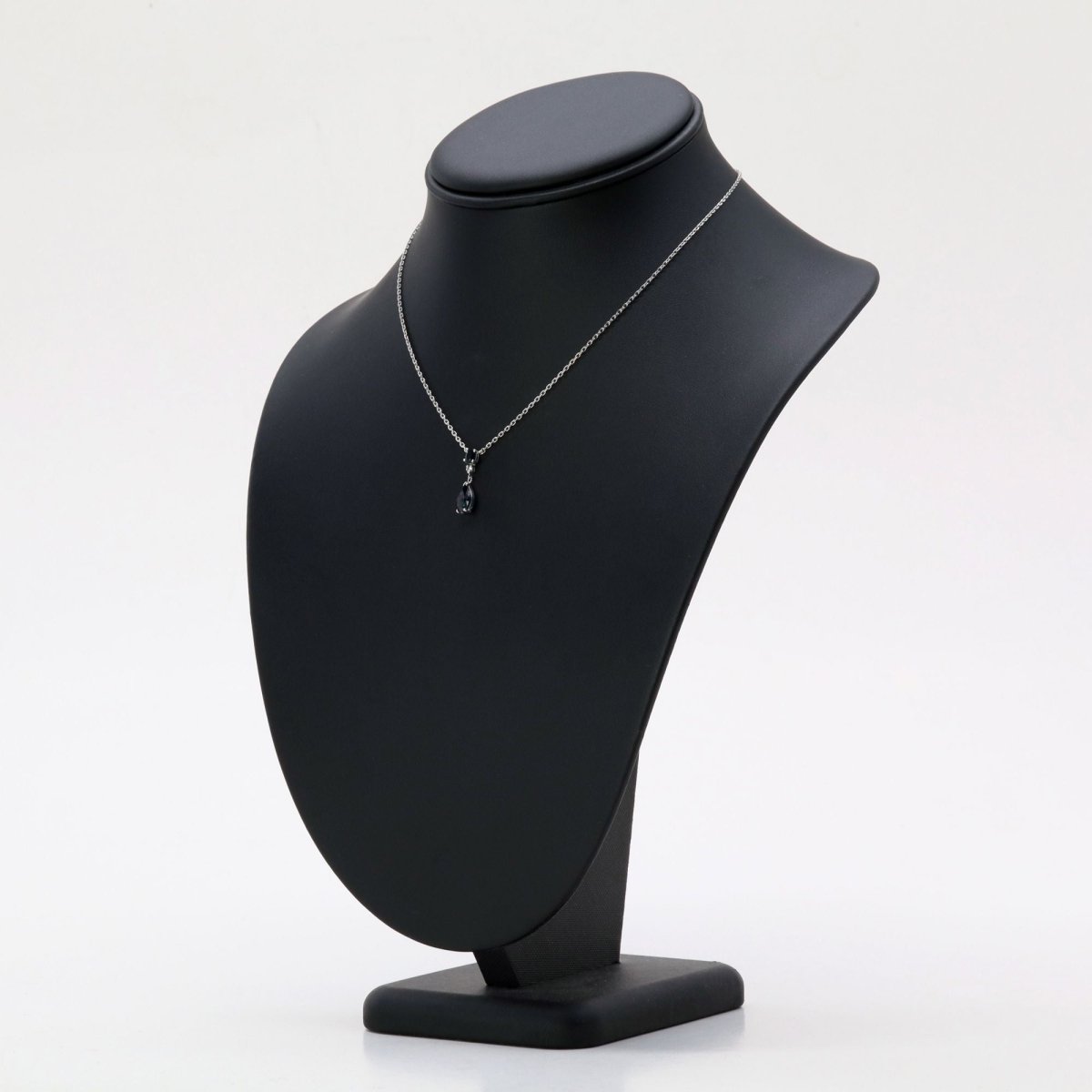 Collier maille forçat en or blanc et saphir - Castafiore