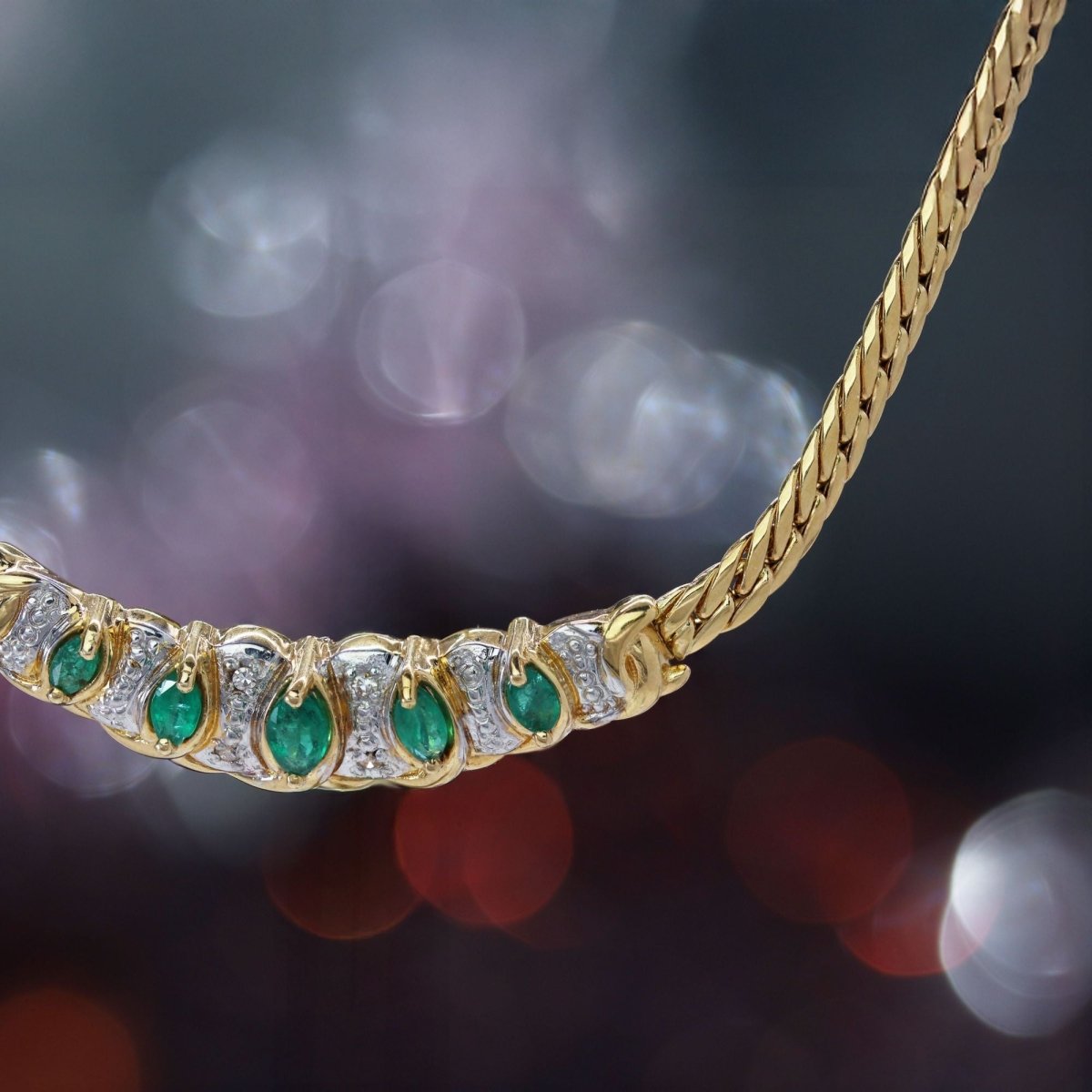 Collier maille gourmette en or jaune et émeraude - Castafiore