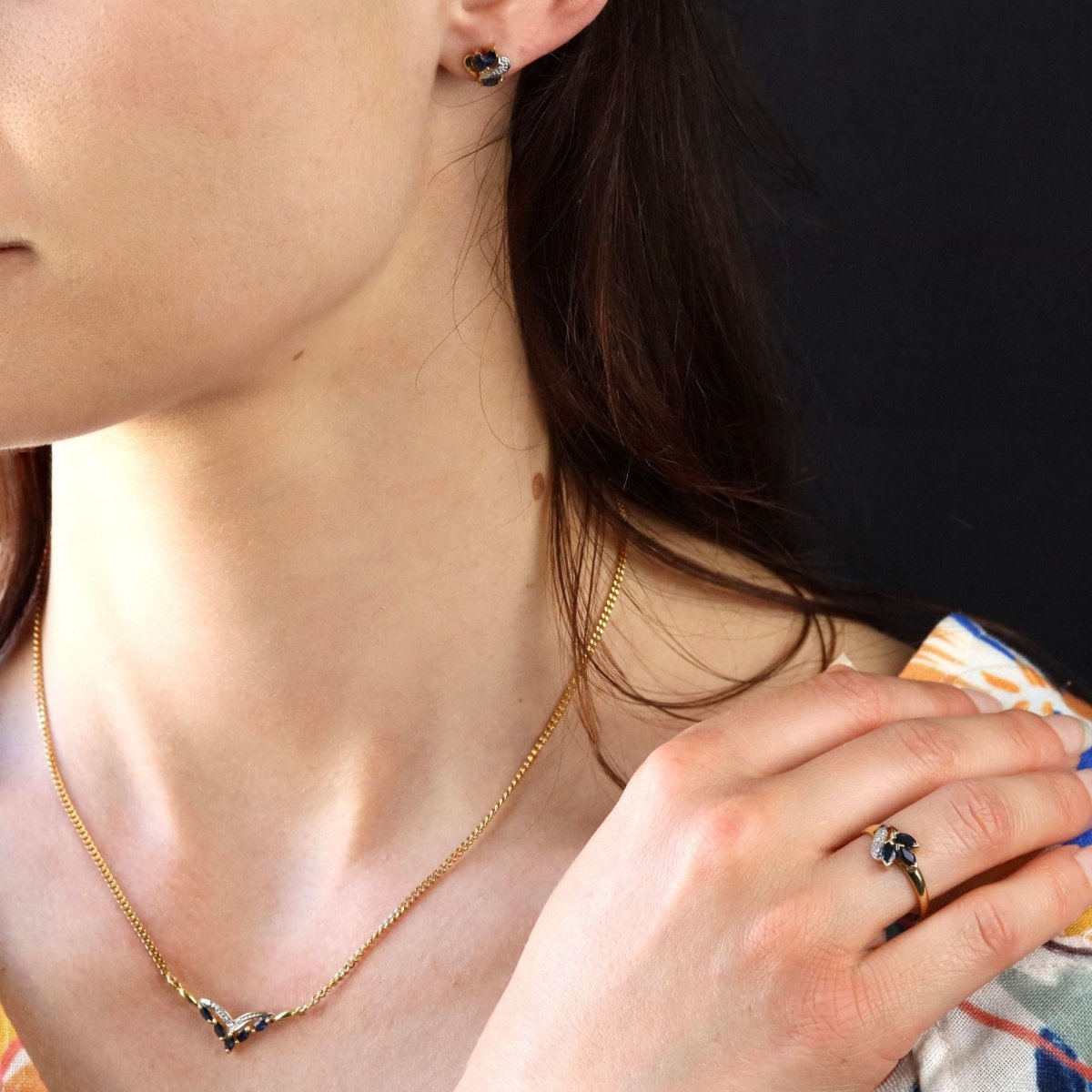 Collier maille gourmette en or jaune et saphirs navette diamants - Castafiore