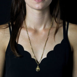 Collier MASAI Pendentif gravé en or jaune - Castafiore