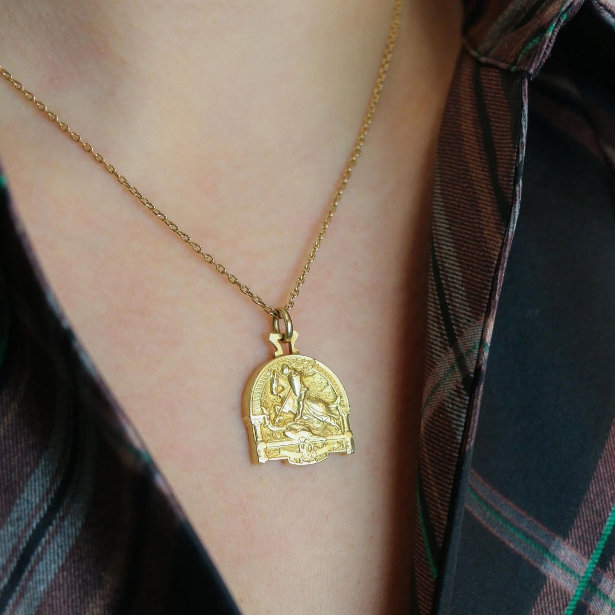 Collier Médaille en or jaune - Castafiore