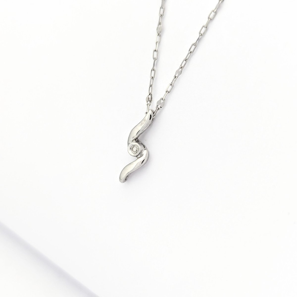 Collier or blanc et diamant - Castafiore