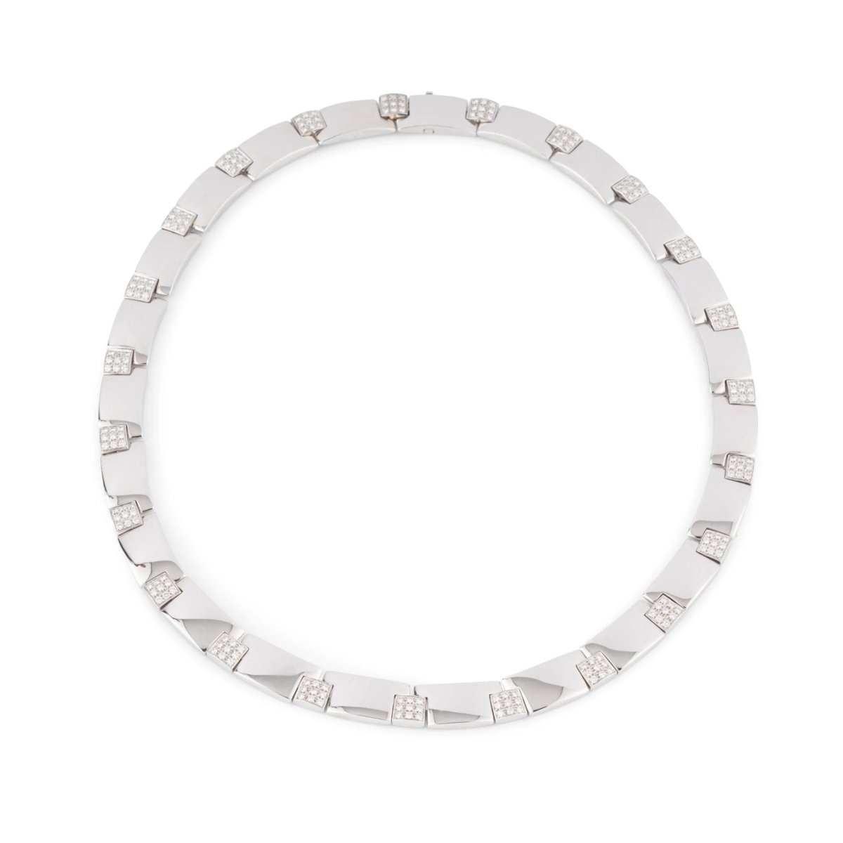 Collier or gris et diamants de la Maison Chaumet - Castafiore