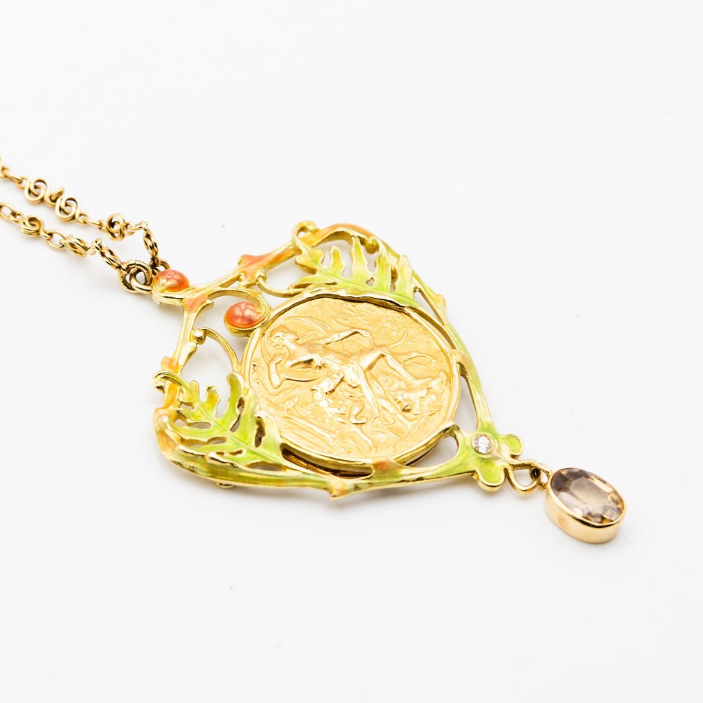 Collier Pendentif Art Nouveau HENRI VEVER en or jaune, émail et béryl - Castafiore