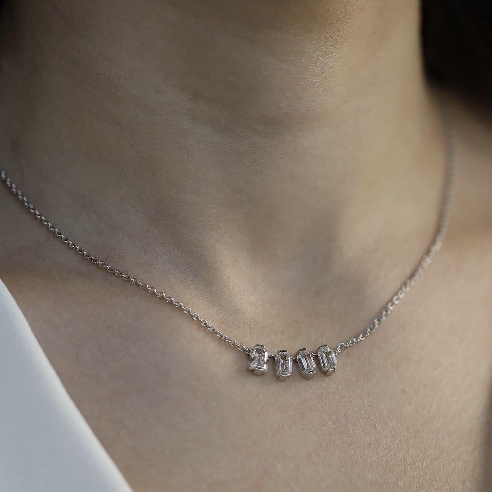 Collier pendentif avec 1,50 Cts de diamants H - VS taillés en chiffres en Platine. - Castafiore