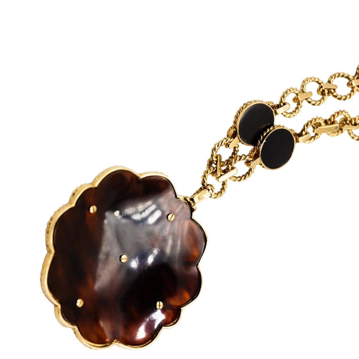 Collier Pendentif BOUCHERON en or jaune et corail - Castafiore