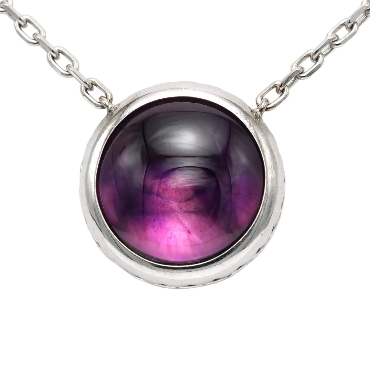 Collier Pendentif BOUCHERON "Tentation Macaron" en or blanc, saphir et améthyste - Castafiore