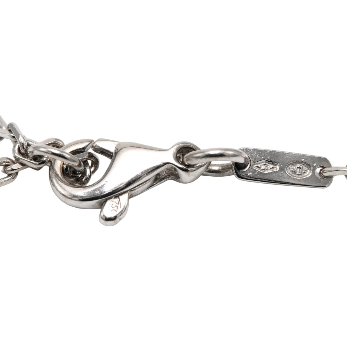 Collier Pendentif BOUCHERON "Tentation Macaron" en or blanc, saphir et améthyste - Castafiore