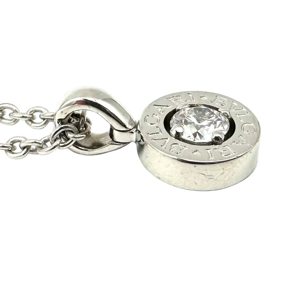 Collier Pendentif BULGARI "Bvlgari-Bvlgari" en or blanc et diamant - Castafiore