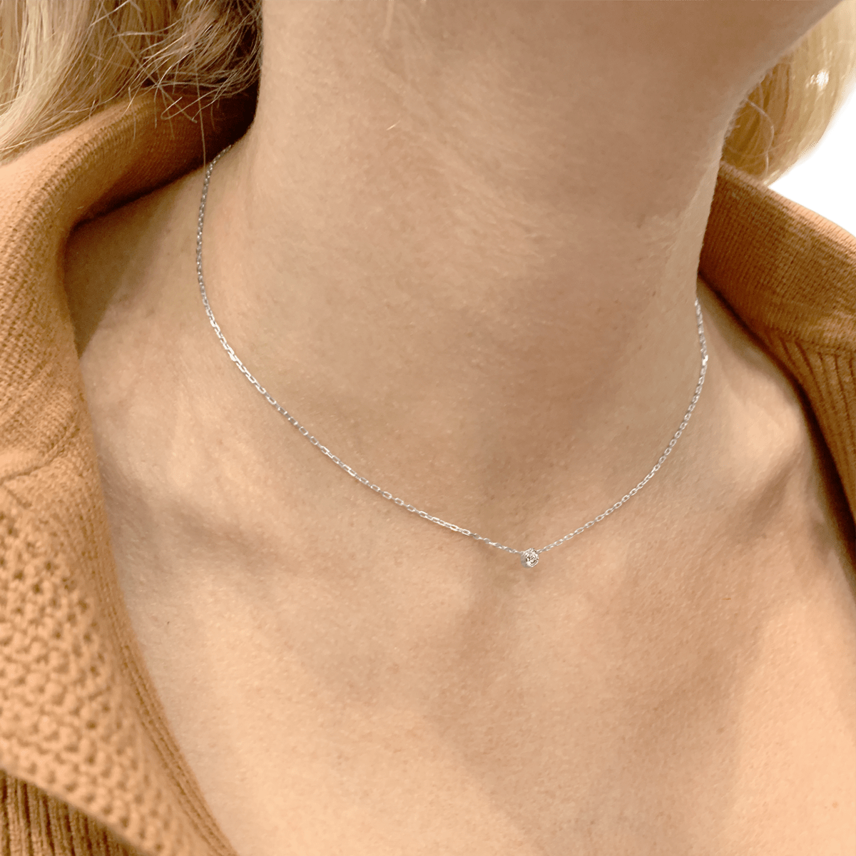 Collier Pendentif CARTIER "Cartier d'Amour" PM en or blanc et diamant - Castafiore