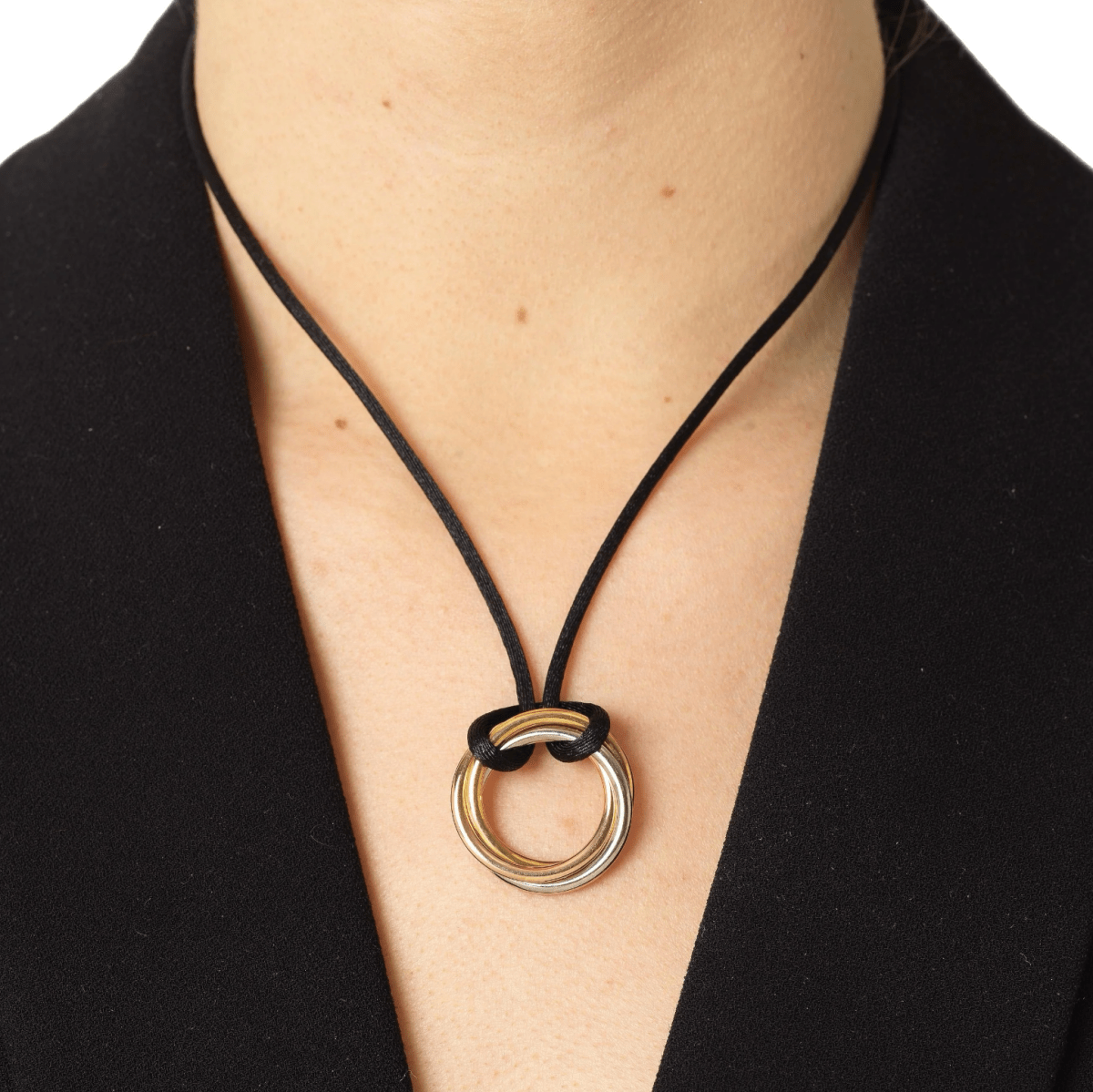 Collier Pendentif CARTIER "Trinity" en or blanc, or jaune et or rose - Castafiore