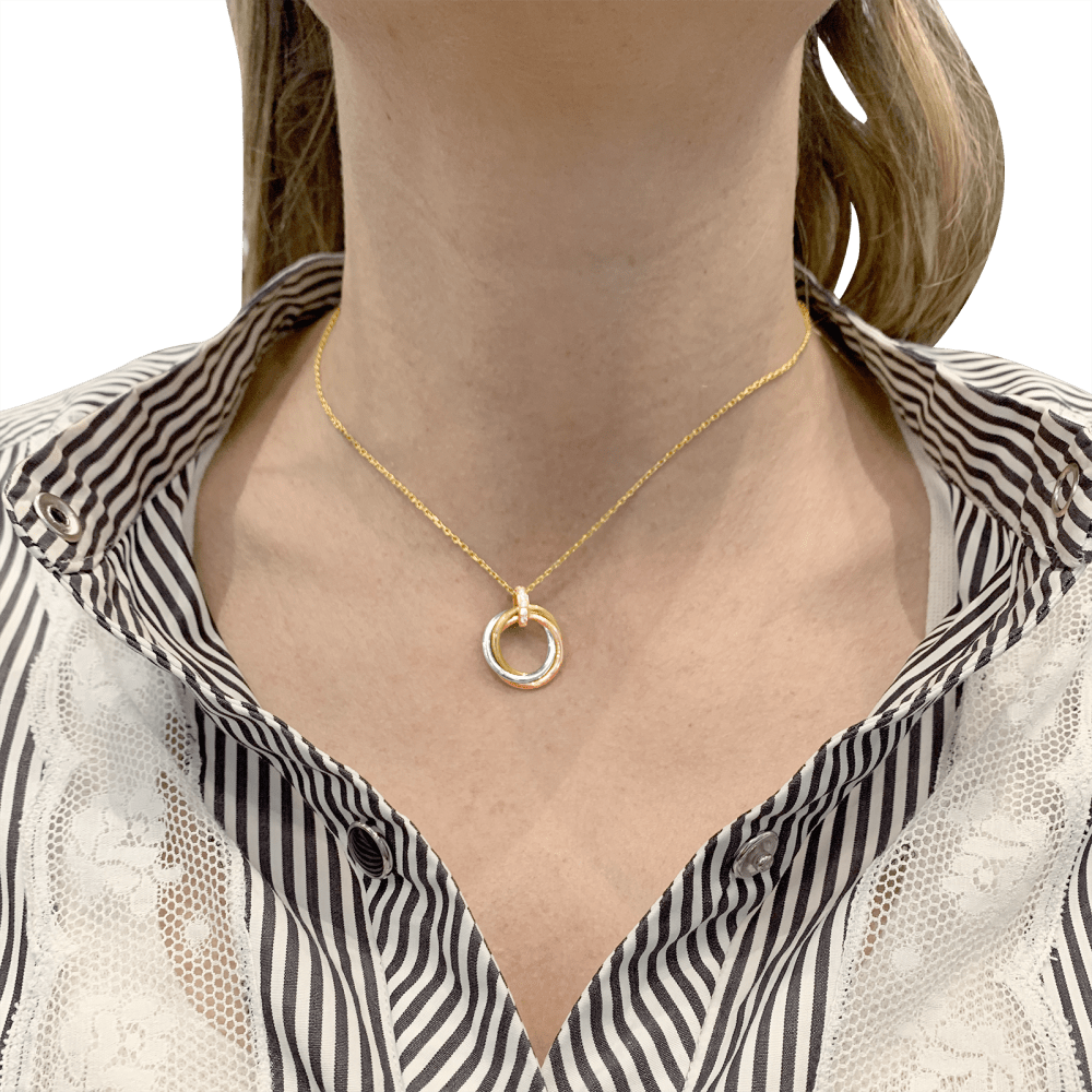 Collier Pendentif CARTIER "Trinity" en or blanc, or jaune, or rose et diamants - Castafiore