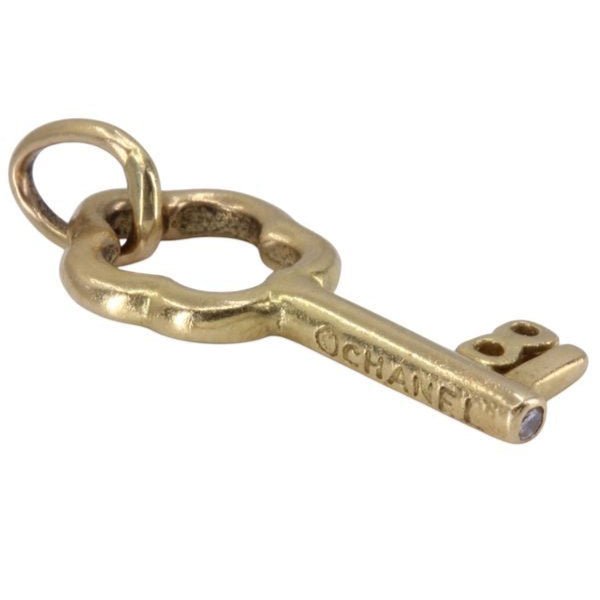 Collier Pendentif CHANEL en or jaune et diamant - Castafiore