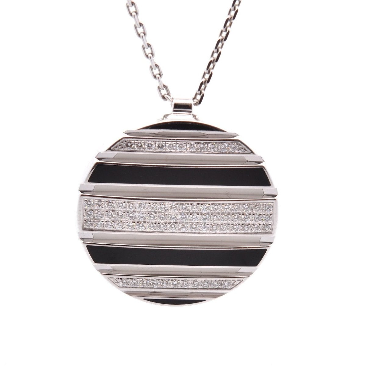 Collier Pendentif CHAUMET "Class One" en or blanc, émail et diamants - Castafiore