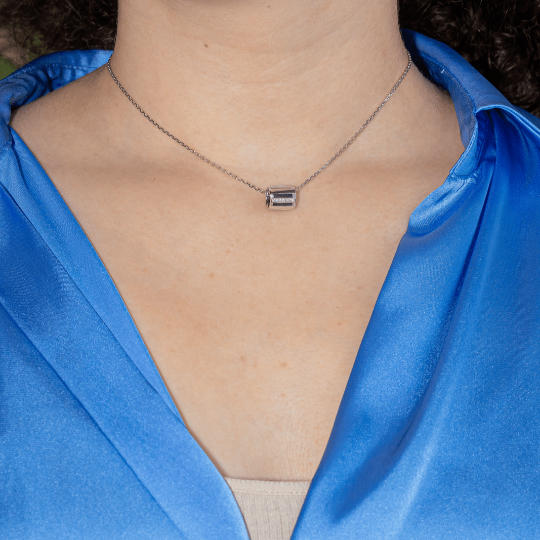 Collier Pendentif CHAUMET "Class One" en or blanc et diamants - Castafiore