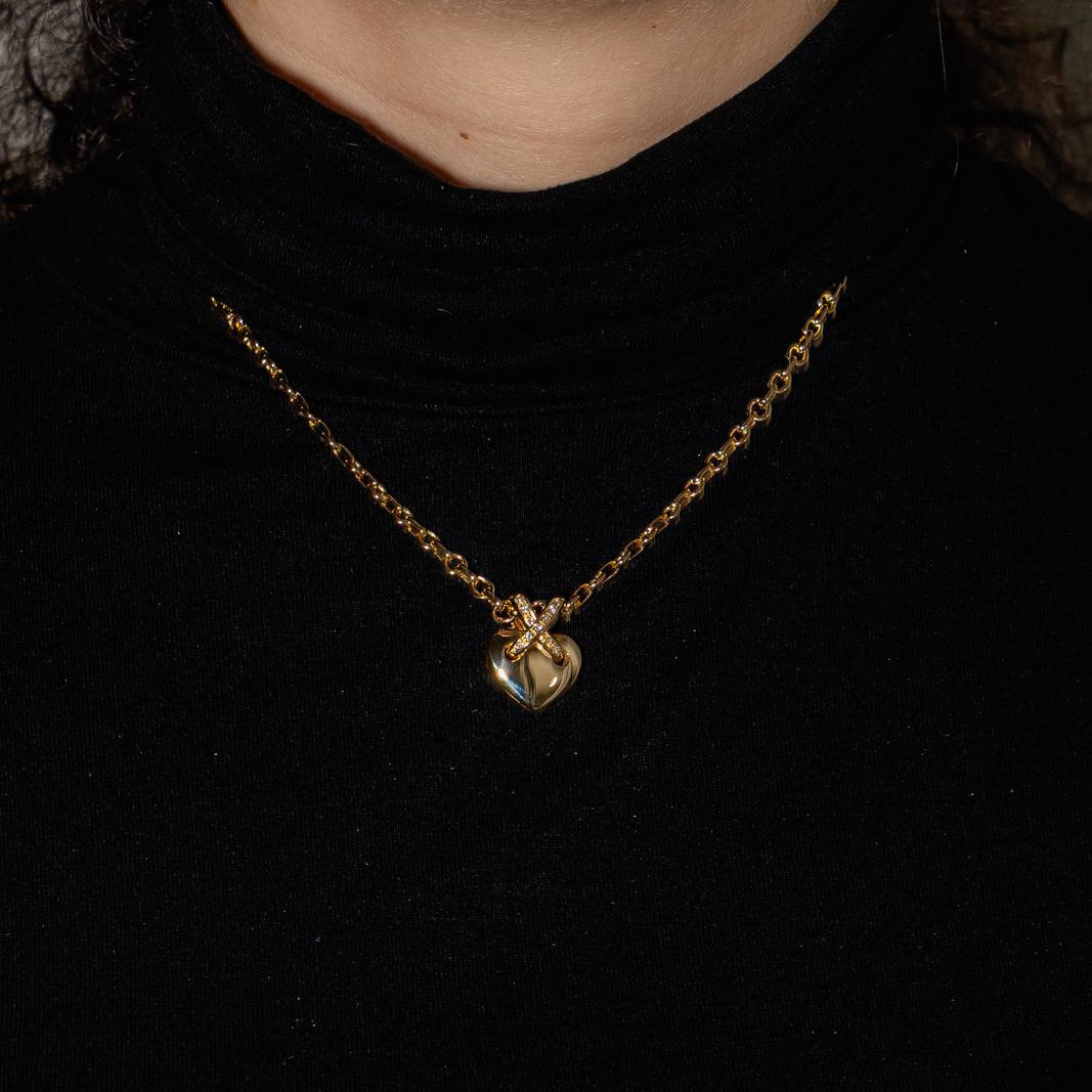 Collier Pendentif CHAUMET "Coeur Lien" en or jaune et diamants - Castafiore