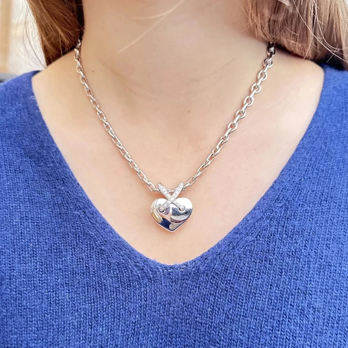 Collier Pendentif CHAUMET "Coeur Liens" en or blanc et diamants - Castafiore