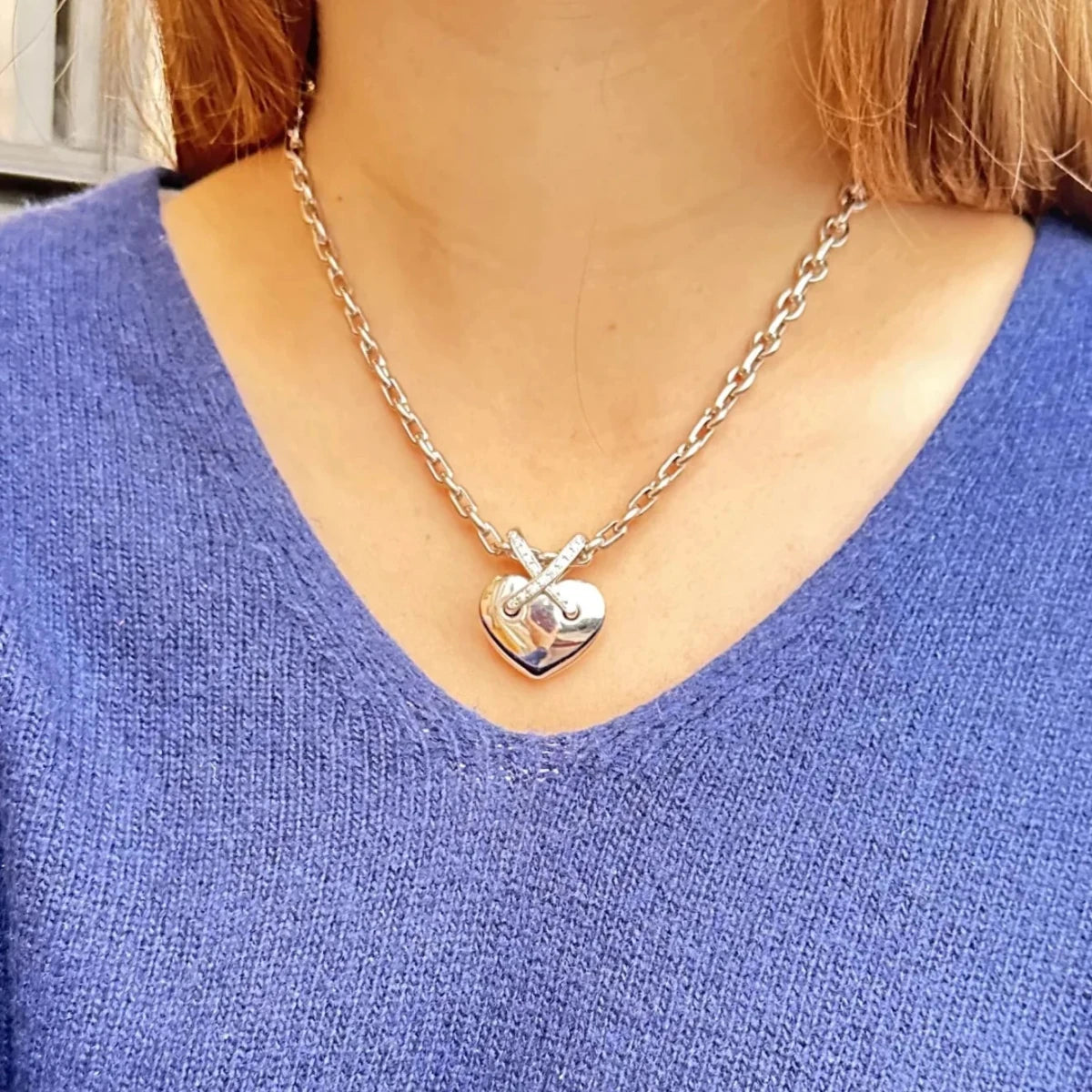 Collier Pendentif CHAUMET "Coeur Liens" en or blanc et diamants - Castafiore