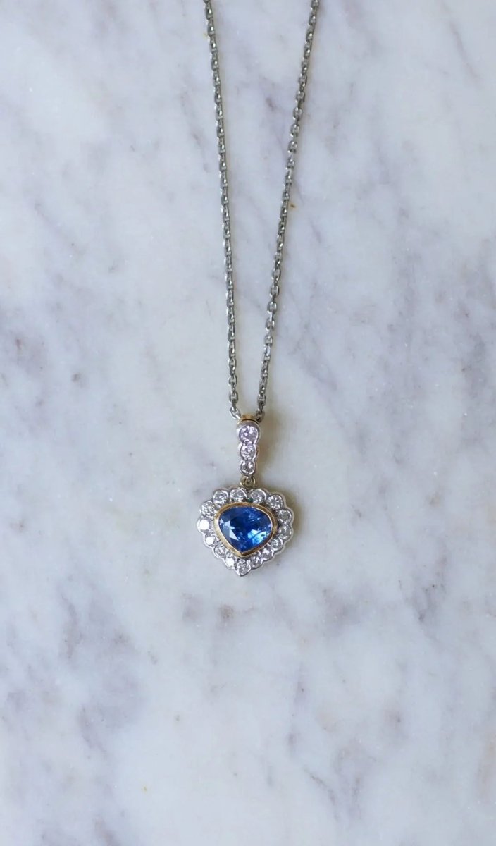 Collier Pendentif Coeur saphir Ceylan et diamants - Castafiore