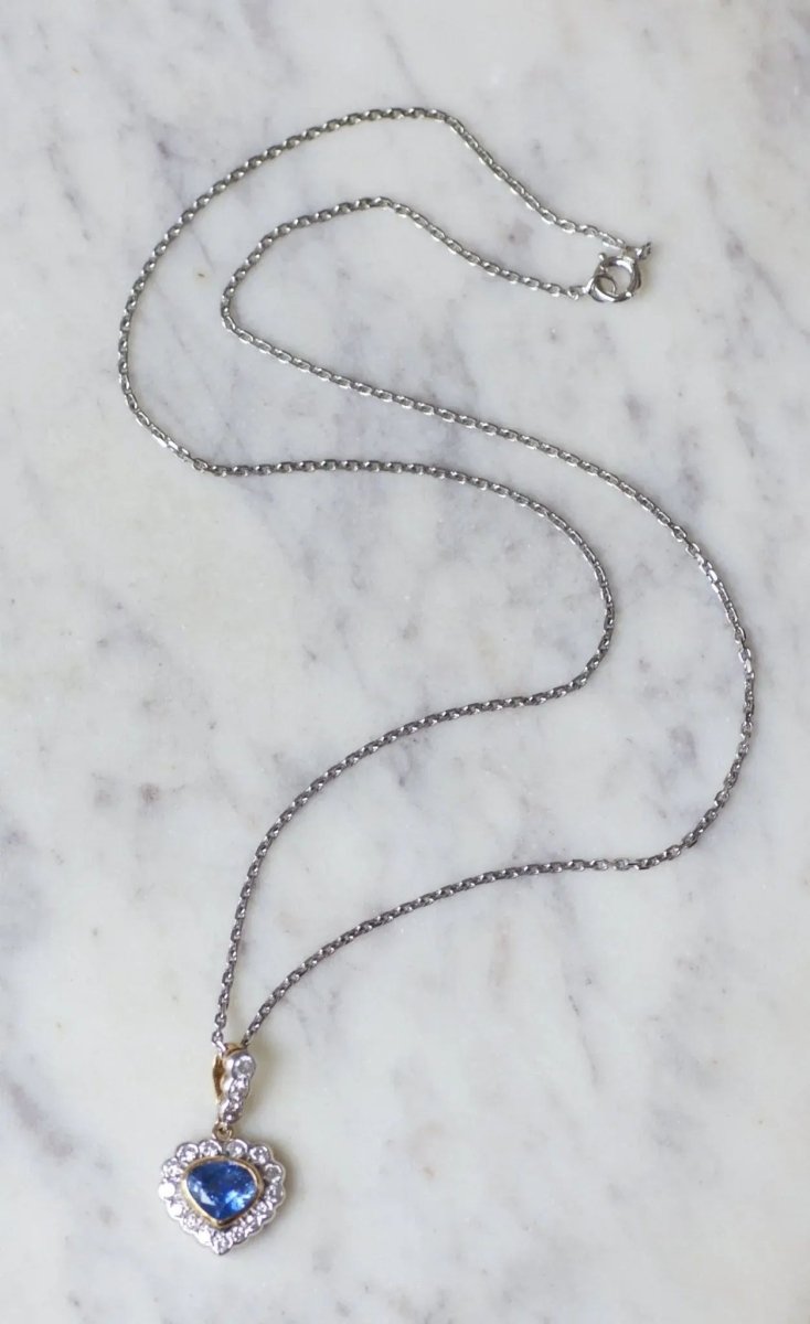 Collier Pendentif Coeur saphir Ceylan et diamants - Castafiore