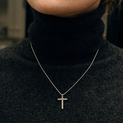 Collier Pendentif Croix DAVID YURMAN en argent et diamants - Castafiore
